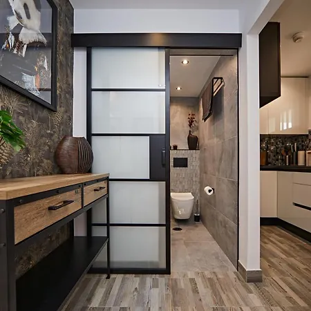 Panda House Апартаменти *