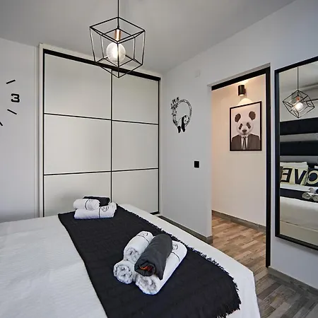 Panda House